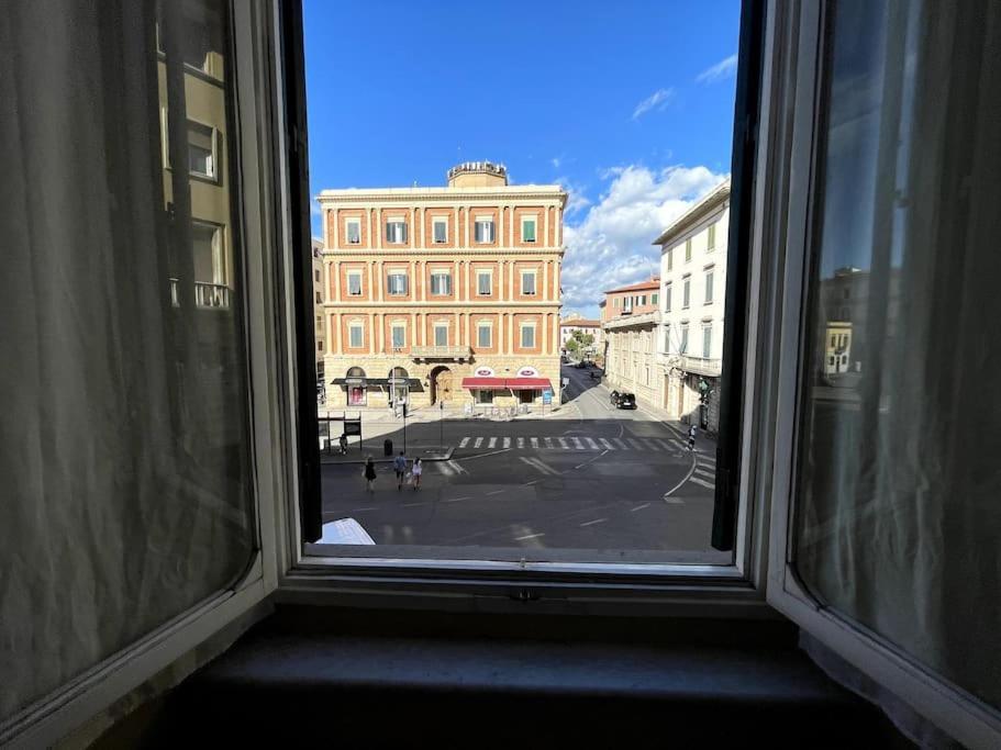 Apartamento Loft Storico In Pieno Centro! Livorno Exterior foto